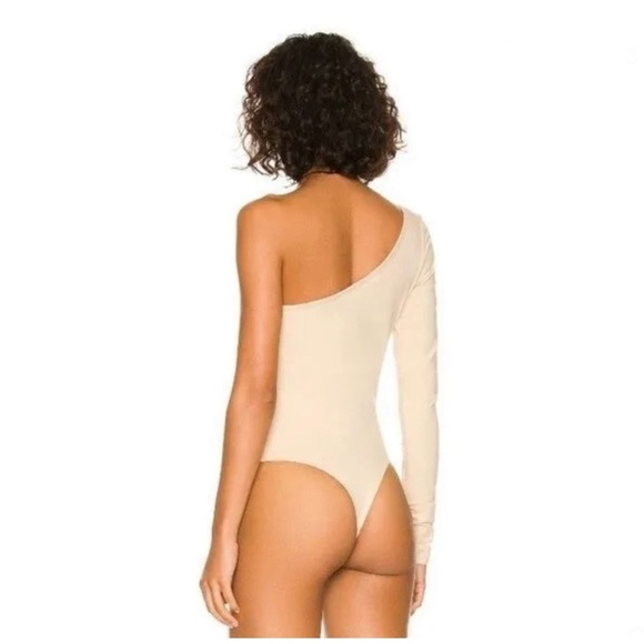 Lovers + Friends Tenley Bodysuit One Sleeve in Sand Size XS - Picture 2 of 6